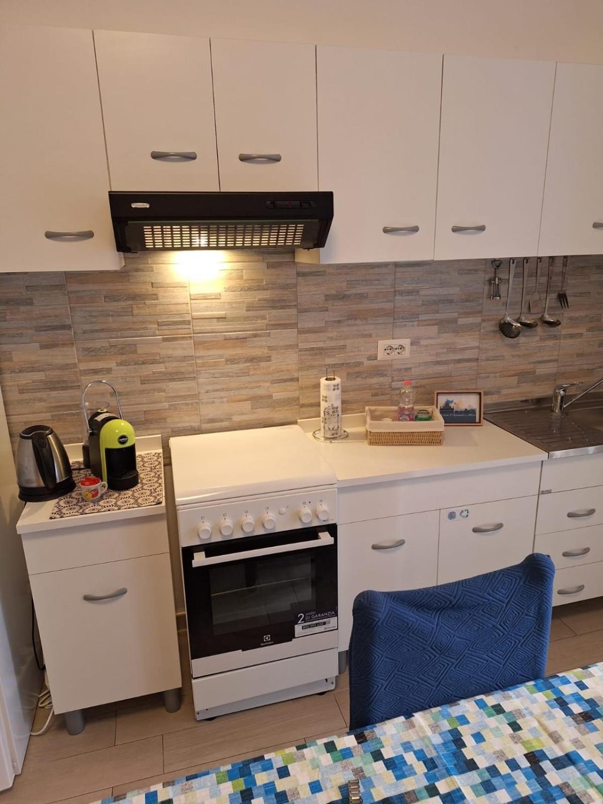 Bnb Milano Dipinta Di Blu Eksteriør bilde