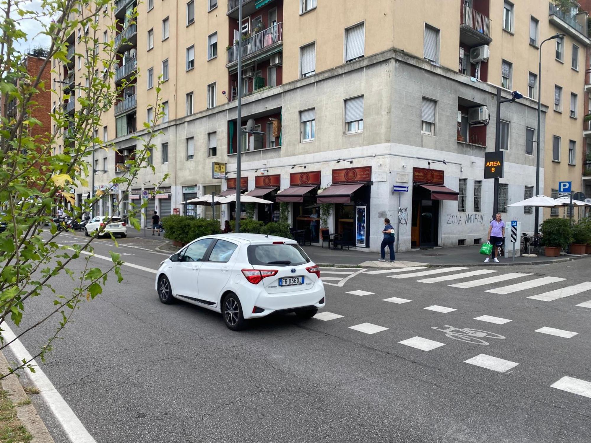 Bnb Milano Dipinta Di Blu Eksteriør bilde